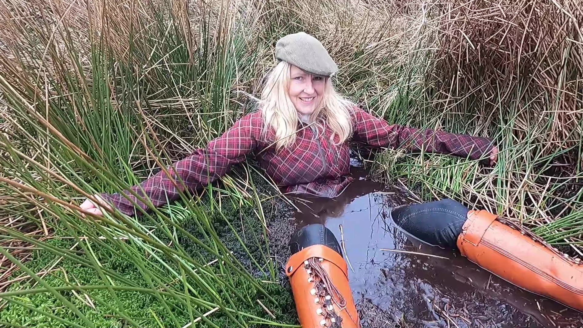 Video 70 In The Long Grass Wet And Muddy